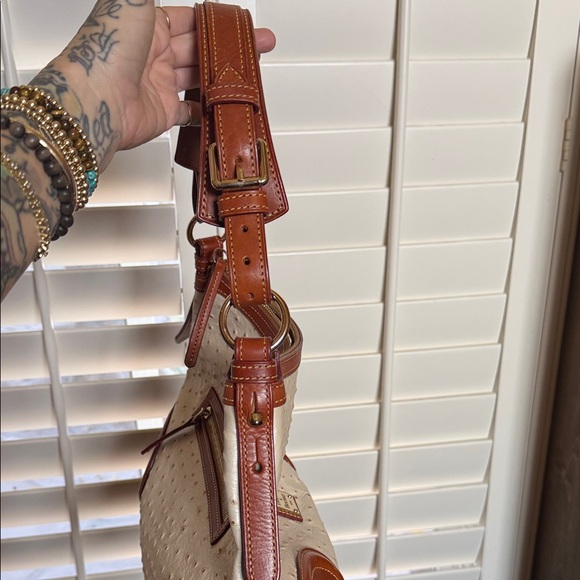 Dooney & Bourke Cream and Brown Shoulder Bag - Picture 5 of 10